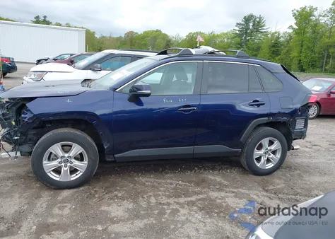 2021 Toyota Rav4 Xle z USA, uszkodzony, nr VIN 2T3P1RFV7MW154418